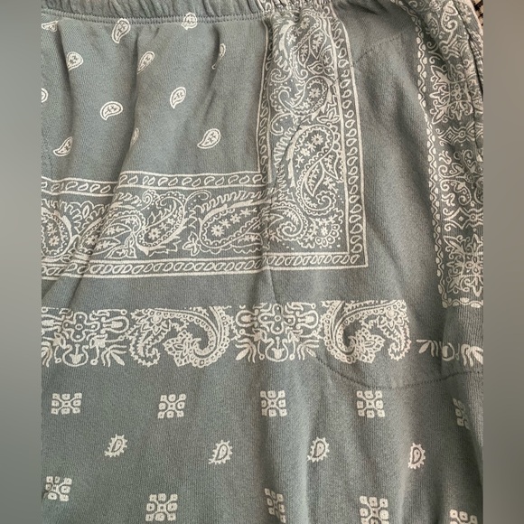 Hold ๐ - Picture 9 of 9